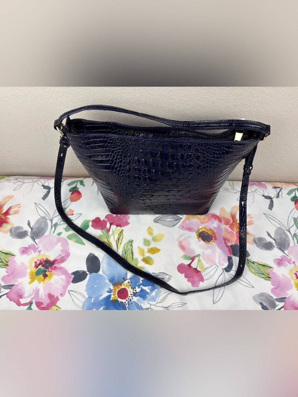 Blue Brahmin Katie Hobo Bag From the Melbourne Collection-Textured Leather - Picture 5 of 10